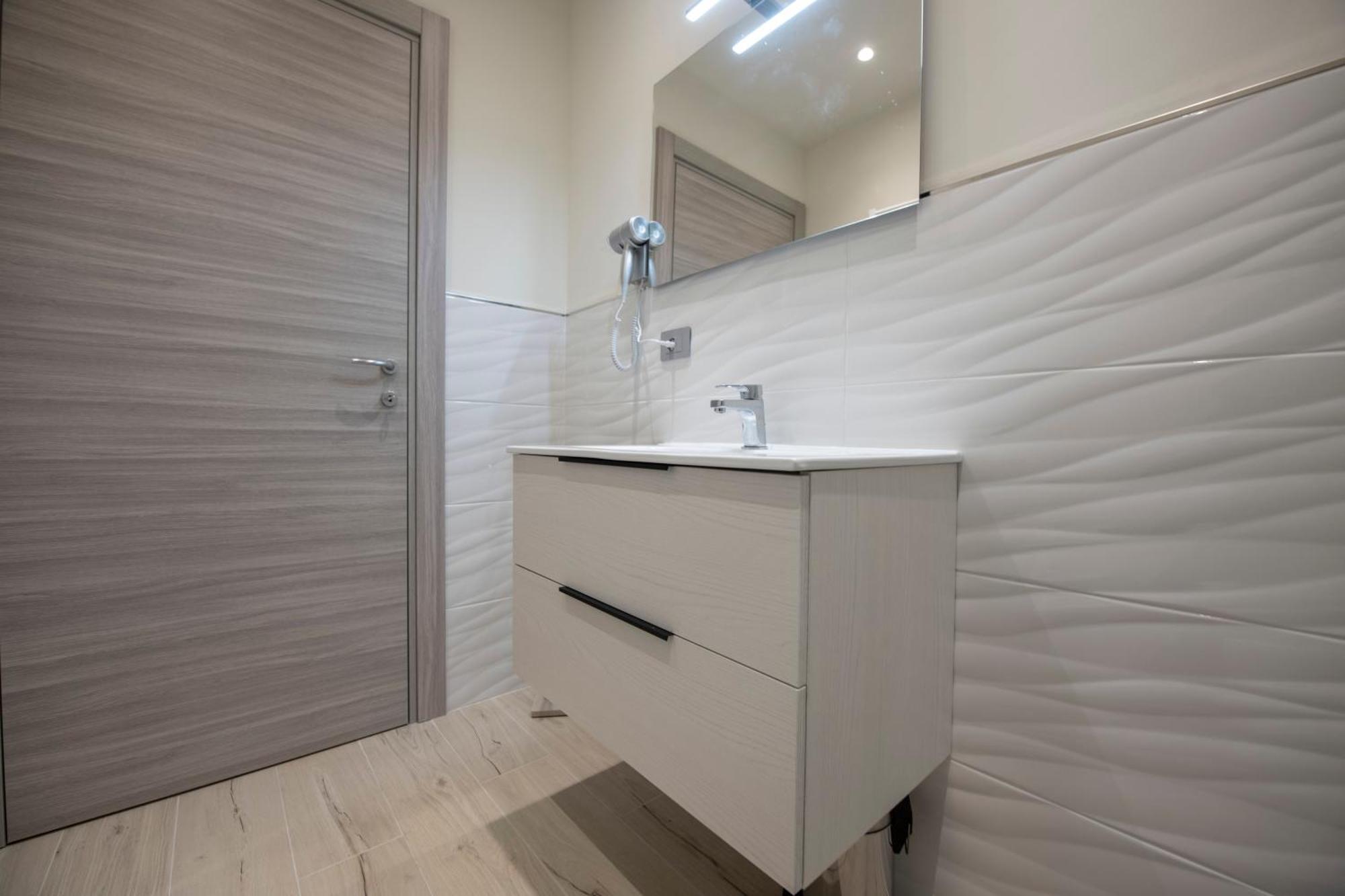 243B - Appartamento Mignon - Sara Home Chiavari, 200Metri Dal Mare Экстерьер фото